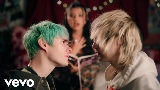 Miniatură video give me a break! (feat. waterparks)