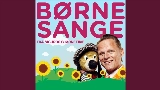 Miniatură video Bjørnen Bjørn Er En Bjørn - Remix